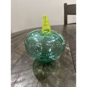 KOSTA BODA Green Gourd/Pumpkin Signed Gunnel Sahlin Art Glass Frutteria 98911‎